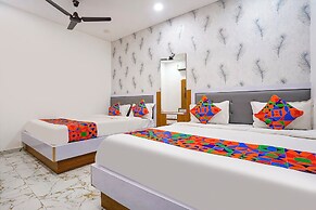 Fabhotel The Vibrant