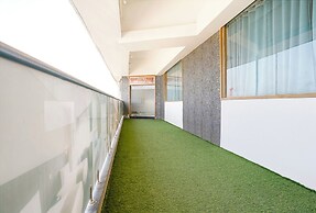 Fabhotel The Vibrant