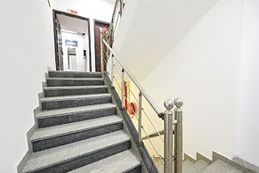 Fabhotel Silver Stone