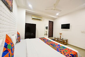 Fabhotel Silver Stone