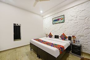 Fabhotel Silver Stone