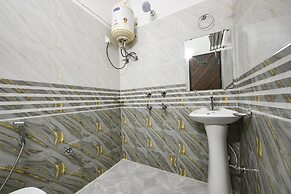 Fabhotel Silver Stone