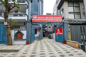 Fabhotel Silver Stone