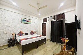 Fabhotel Silver Stone