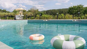 Le Pavilion Pool Villa