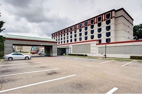 Signature Hotel