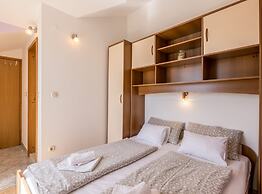 Adriatic Island Sea View Apartments