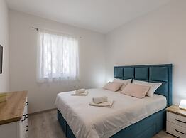 Adriatic Island Sea View Apartments