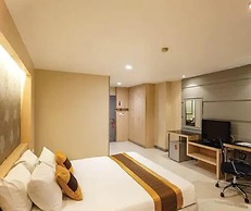 Avana X The Cross Residence