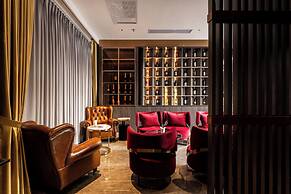 Royal Platinum Condo by Soben Homes