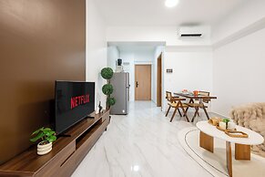 Royal Platinum Condo by Soben Homes