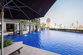 Royal Platinum Condo by Soben Homes