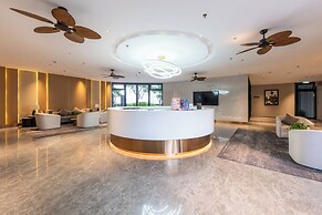 Royal Platinum Condo by Soben Homes