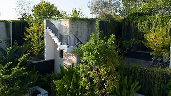 Tree O'clock Pool Villa - Phuket