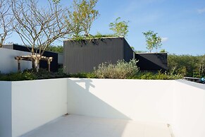 Tree O'clock Pool Villa - Phuket