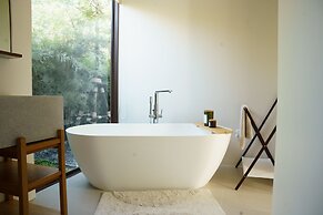 Tree O'clock Pool Villa - Phuket