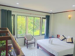 Dok Champa Hotel