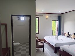 Dok Champa Hotel