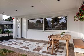 Glyfada Coastside Apartment