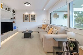 Glyfada Coastside Apartment