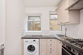 The Maida Hill Hideout - 2bdr Flat With Courtyard