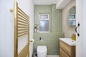 The Maida Hill Hideout - 2bdr Flat With Courtyard