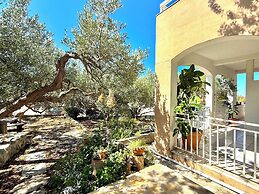 Appartamento Olive Garden Ac Wifi Hvar