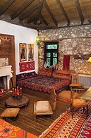 260m2 Unique Mountain House in Lilea Parnasos