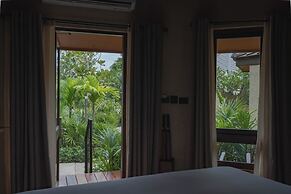 Kira Baya Koh Samed