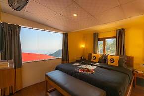 The Hosteller Mussoorie, Mall Road