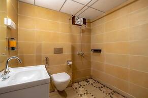 The Hosteller Mussoorie, Mall Road