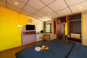 The Hosteller Mussoorie, Mall Road