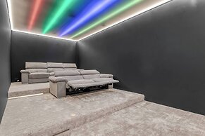 Glamorous & Stylish Getaway