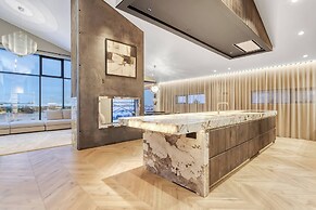 Glamorous & Stylish Getaway