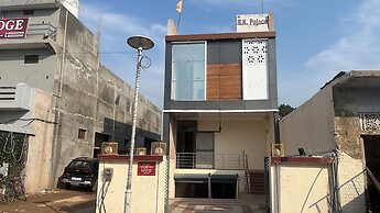 R K Lodge And Palace