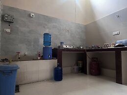 R K Lodge And Palace