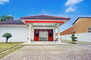 Hotel O Krakatau Near Universitas Muhammadiya Sumatra Utara ( UMSU )