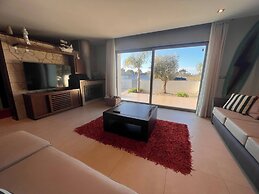 House With Heated Pool all Year Round