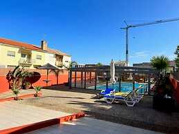 House With Heated Pool all Year Round