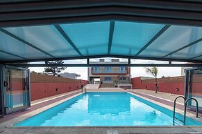 House With Heated Pool all Year Round