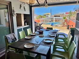 House With Heated Pool all Year Round