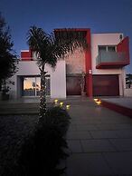 House With Heated Pool all Year Round