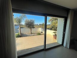 House With Heated Pool all Year Round