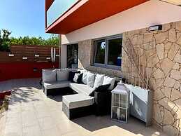 House With Heated Pool all Year Round