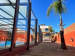 House With Heated Pool all Year Round