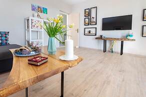 Peaceful Apartment With Beautiful View