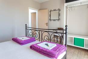 Peaceful Apartment With Beautiful View