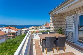Peaceful Apartment With Beautiful View