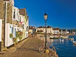 Quay Lodge