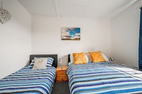 Cozy Chalet in Strathpeffer Highlands, River Views